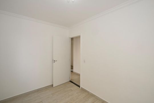 Quarto 1 de apartamento à venda com 2 quartos, 40m² em Jardim Umarizal, São Paulo