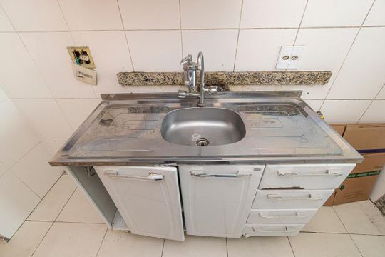 Cozinha de apartamento à venda com 2 quartos, 55m² em Bonsucesso, Rio de Janeiro