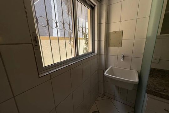 Área de serviço de apartamento para alugar com 2 quartos, 92m² em Dona Clara, Belo Horizonte