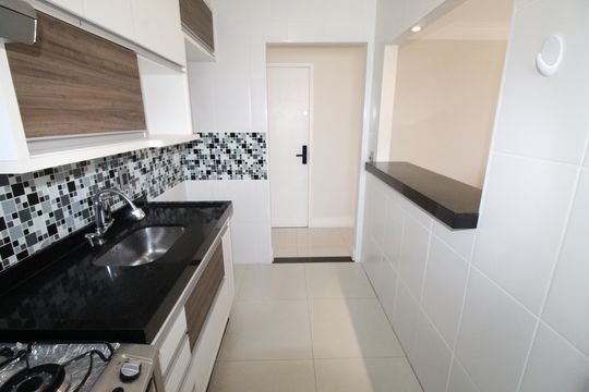 Cozinha de apartamento para alugar com 2 quartos, 56m² em Parque Industrial, São José dos Campos