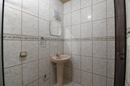 Banheiro da Área gourmet de casa para alugar com 4 quartos, 330m² em Santo Inácio, Curitiba