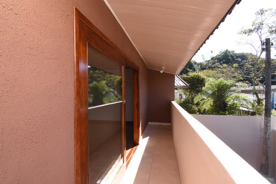 Casa para alugar com 4 quartos, 330m² em Santo Inácio, Curitiba