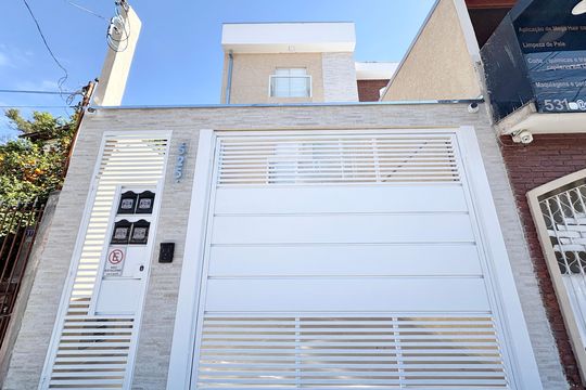 Fachada de casa de condomínio para alugar com 1 quarto, 60m² em Jardim Mangalot, São Paulo