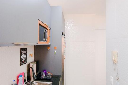 Cozinha de apartamento para alugar com 1 quarto, 42m² em Jardim Iv Centenario, Guarulhos