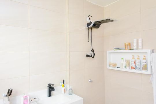 Banheiro de apartamento para alugar com 1 quarto, 42m² em Jardim Iv Centenario, Guarulhos