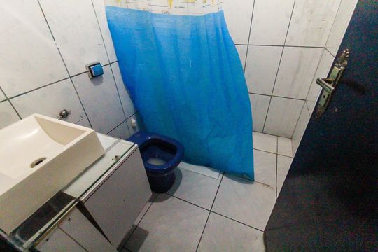 Banheiro de casa para alugar com 1 quarto, 60m² em Itaim Paulista, São Paulo