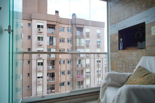 Sala - Varanda de apartamento à venda com 2 quartos, 64m² em Sarandi, Porto Alegre
