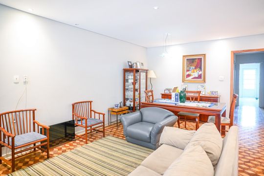 Casa à venda com 3 quartos, 184m² em Vila Gumercindo, São Paulo