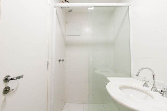 Banheiro de apartamento para alugar com 2 quartos, 60m² em Marechal Rondon, Canoas