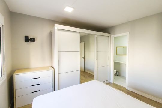 Suíte de apartamento para alugar com 2 quartos, 60m² em Marechal Rondon, Canoas