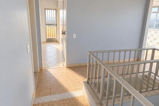 Corredor de apartamento para alugar com 3 quartos, 126m² em Anchieta, Nilópolis