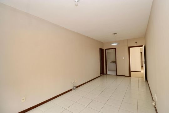 Sala de apartamento para alugar com 3 quartos, 75m² em Jardim Placaford, Salvador