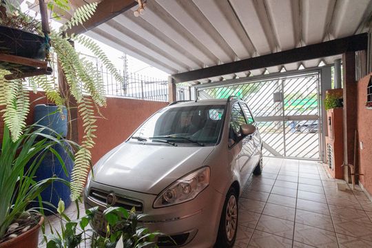 Garagem de casa à venda com 2 quartos, 120m² em Jardim Trussardi, São Paulo