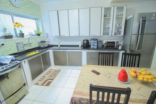 Casa à venda com 3 quartos, 165m² em Pari, São Paulo