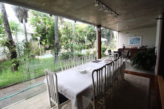 Casa para alugar com 5 quartos, 600m² em Cidade Jardim, Uberlândia