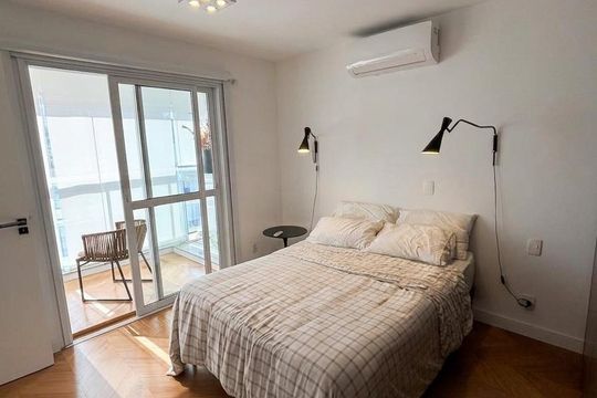 Quarto de apartamento à venda com 1 quarto, 64m² em Pinheiros, São Paulo
