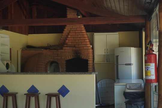 Área comum - Churrasqueira de casa de condomínio para alugar com 3 quartos, 150m² em Jardim Bandeirantes, São Carlos
