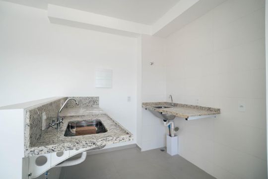 Cozinha de apartamento à venda com 1 quarto, 24m² em Nova Suíça, Belo Horizonte