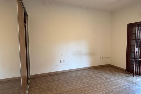 Quarto 1 de casa para alugar com 2 quartos, 130m² em Mirandópolis, São Paulo