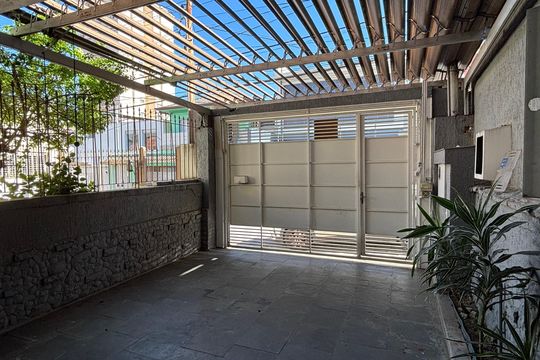 Garagem de casa para alugar com 2 quartos, 130m² em Mirandópolis, São Paulo