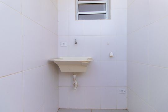 Área de Serviço de casa de condomínio para alugar com 2 quartos, 48m² em Chácara Ondas Verdes, Cotia