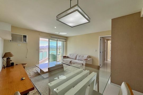 Sala de apartamento para alugar com 3 quartos, 110m² em Barra da Tijuca, Rio de Janeiro