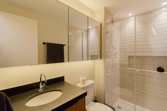 Banheiro de kitnet/studio para alugar com 1 quarto, 32m² em Vila Mariana, São Paulo