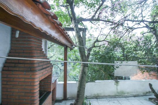 Vista do Quarto 1 de casa para alugar com 2 quartos, 65m² em Jardim Bandeirantes, São Paulo