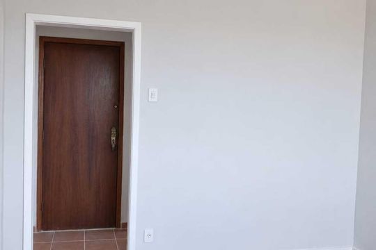 Quarto 2 de apartamento para alugar com 2 quartos, 58m² em Olaria, Rio de Janeiro
