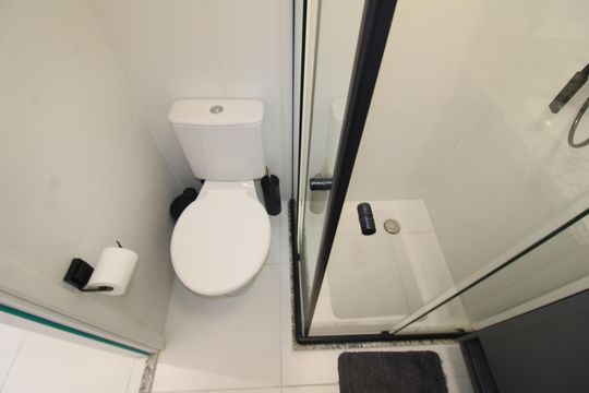 Banheiro de apartamento à venda com 1 quarto, 30m² em Vila Pauliceia, São Paulo