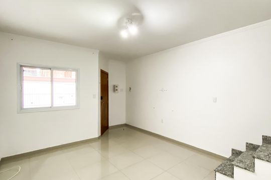 Casa para alugar com 2 quartos, 105m² em Vila Curuçá Velha, São Paulo
