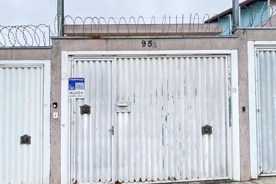 Fachada de casa para alugar com 2 quartos, 105m² em Vila Curuçá Velha, São Paulo