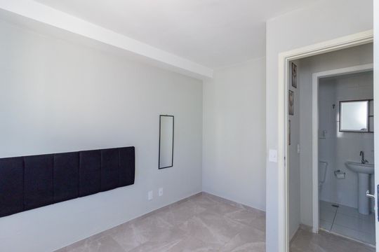 Quarto 1 de apartamento para alugar com 2 quartos, 40m² em Vila Pirituba, São Paulo