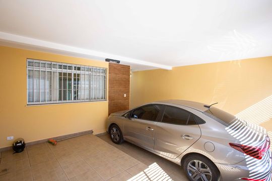 Garagem de casa para alugar com 3 quartos, 150m² em Taboão, Diadema