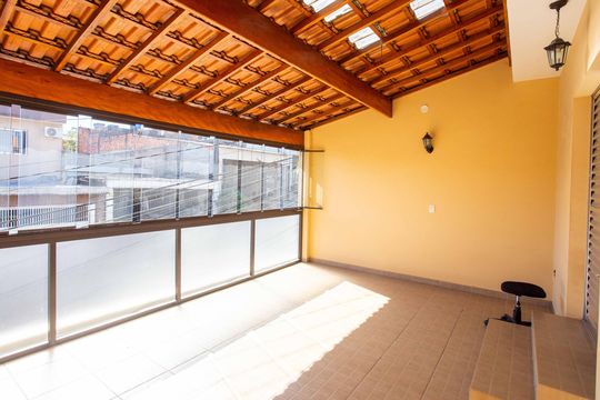 Varanda de casa para alugar com 3 quartos, 150m² em Taboão, Diadema