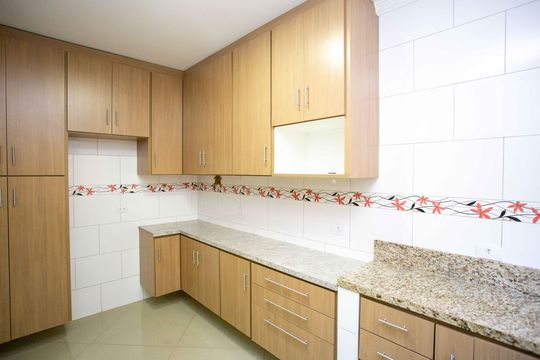 Cozinha de casa para alugar com 3 quartos, 150m² em Taboão, Diadema
