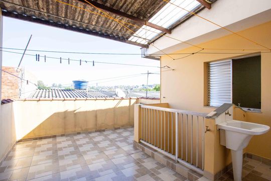Área de Serviço de casa para alugar com 3 quartos, 150m² em Taboão, Diadema