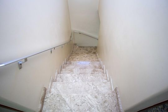 Escada de casa para alugar com 3 quartos, 150m² em Taboão, Diadema