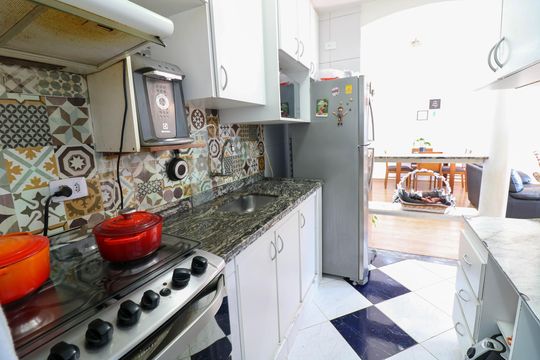 Cozinha de apartamento para alugar com 2 quartos, 60m² em Jardim Santa Josefina, São Paulo