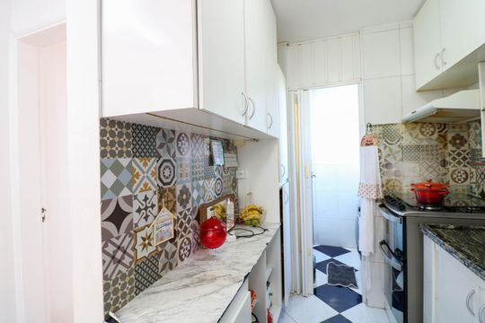 Cozinha de apartamento para alugar com 2 quartos, 60m² em Jardim Santa Josefina, São Paulo