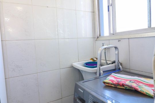 Área de Serviço de apartamento para alugar com 2 quartos, 60m² em Jardim Santa Josefina, São Paulo