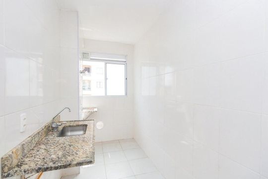 Cozinha de apartamento para alugar com 2 quartos, 46m² em Parque Santa Fé, Porto Alegre