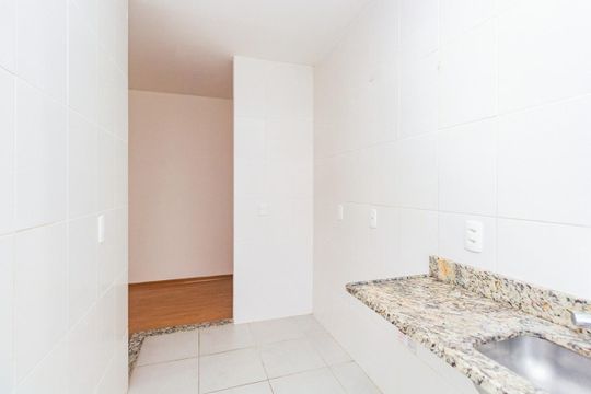 Cozinha de apartamento para alugar com 2 quartos, 46m² em Parque Santa Fé, Porto Alegre