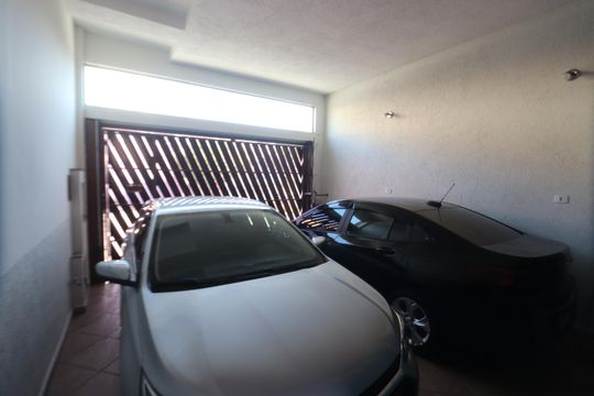 Garagem de casa à venda com 3 quartos, 196m² em Vila Lucia, São Paulo