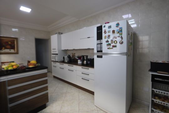 Cozinha de casa à venda com 3 quartos, 196m² em Vila Lucia, São Paulo