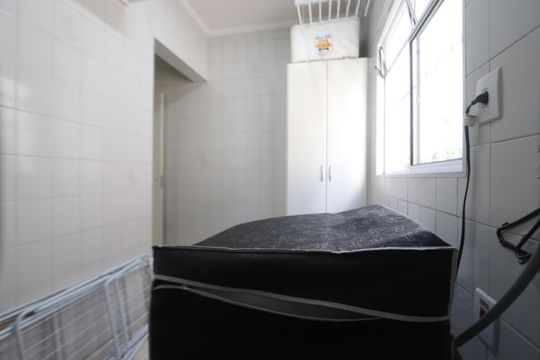 Lavanderia de casa à venda com 3 quartos, 196m² em Vila Lucia, São Paulo