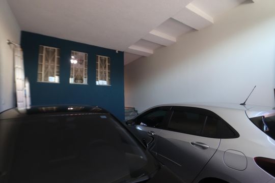 Garagem de casa à venda com 3 quartos, 196m² em Vila Lucia, São Paulo