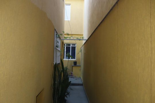 Corredor externo de casa à venda com 3 quartos, 125m² em Jardim Haia do Carrao, São Paulo