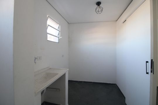 Cozinha de casa para alugar com 1 quarto, 30m² em Praça Joaniza, São Paulo