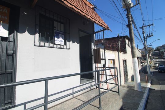 Fachada de casa para alugar com 1 quarto, 30m² em Praça Joaniza, São Paulo